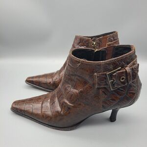 Donald J Pliner Loni Brown Croc Embossed Leather Pointed Toe Ankle Boots 7.5